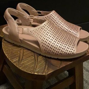 Women’s Earth Sandals